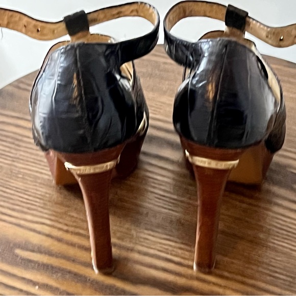 Pre-loved Michael Kors Caged Platform Heels 💃🏻 - Picture 4 of 10